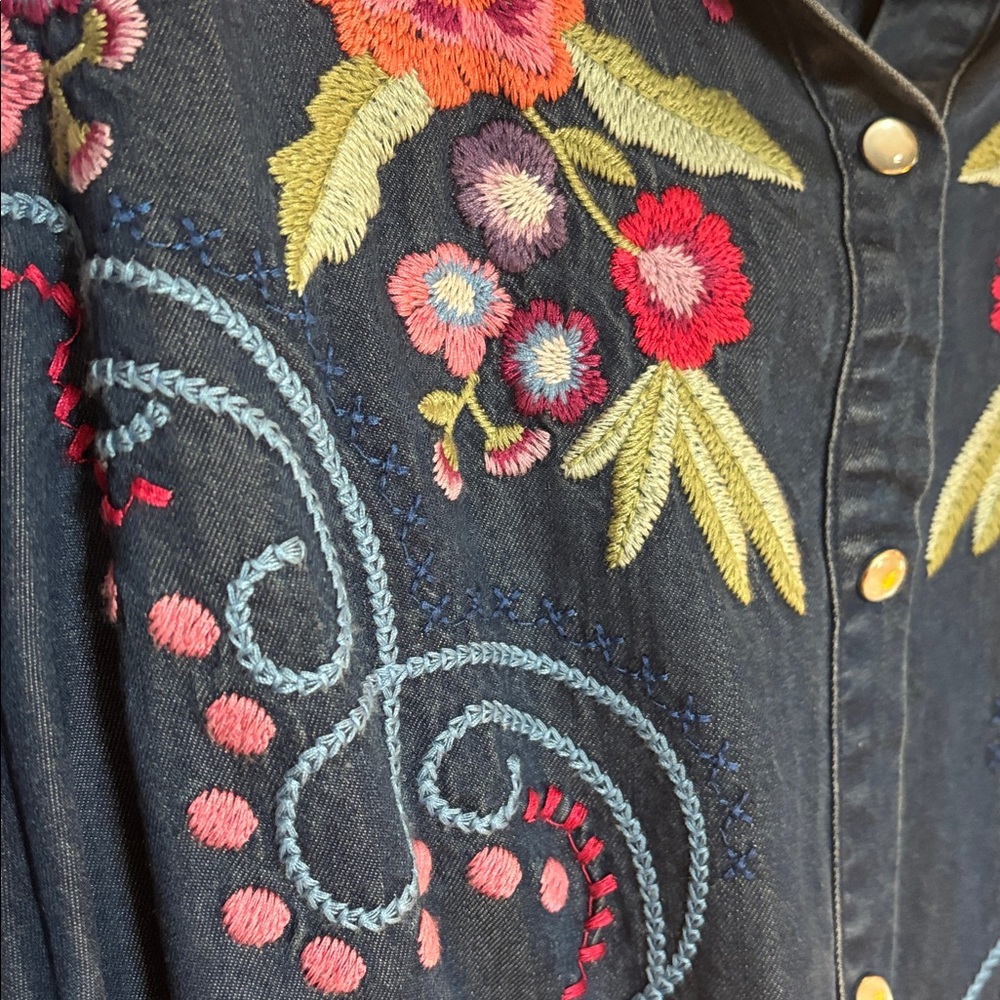 Johnny Was Blue Denim Shirt with Floral Embroidery NWT - Picture 3 of 6